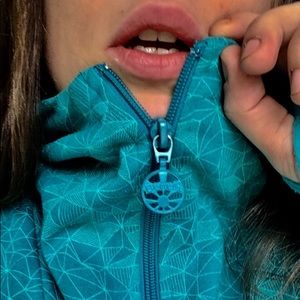 Bench women’s zip up Sweater